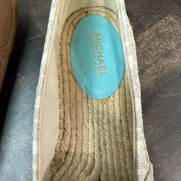 Michael Kors Beige Espadrilles with Boat Design - Picture 4 of 5